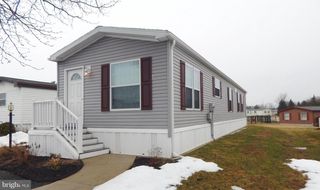 124 PARKSIDE CT, North Wales, PA 19454