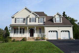 15 Wildflower Ridge, Poughkeepsie, NY 12603