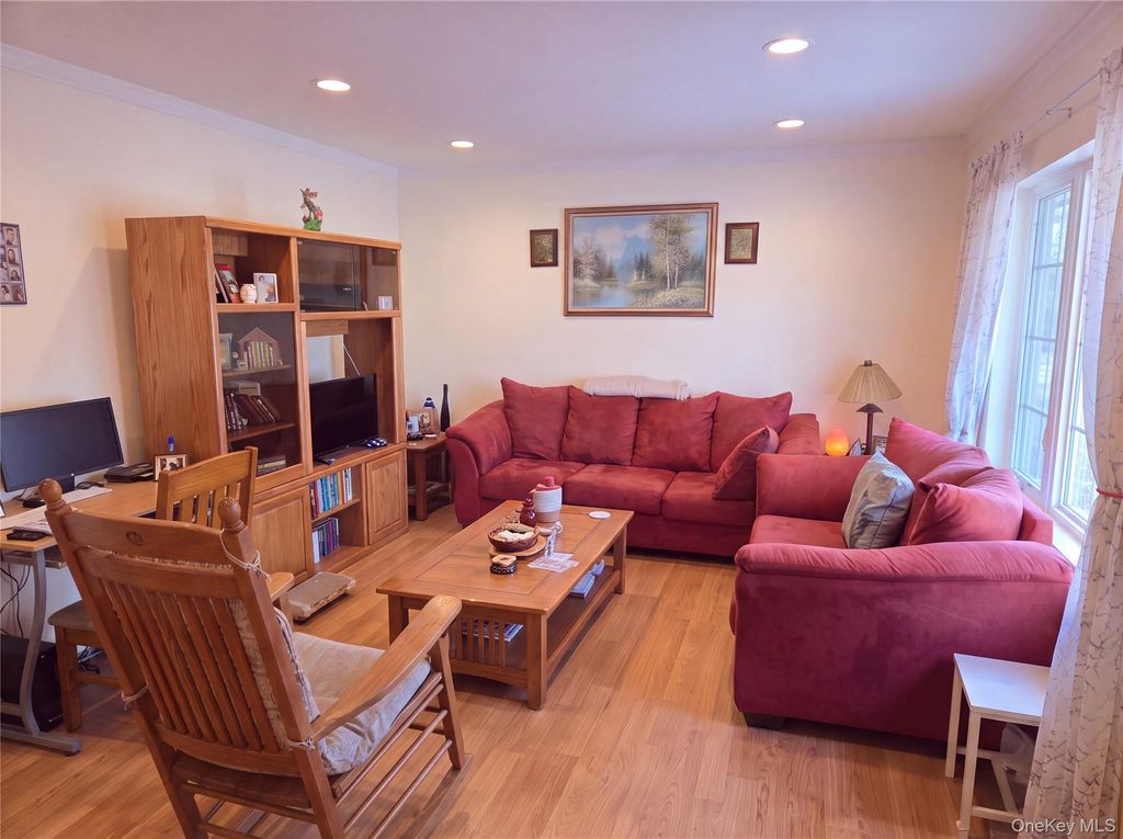 234 Springmeadow Drive K, Holbrook, NY 11741 — photo 2