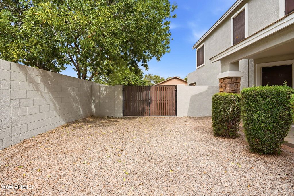 3714 E WASHINGTON Court, Gilbert, AZ 85234 — photo 5