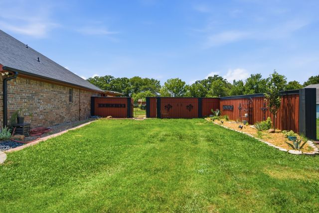 124 Sanchez Creek Court, Weatherford, TX 76088