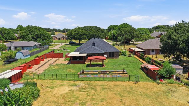 124 Sanchez Creek Court, Weatherford, TX 76088