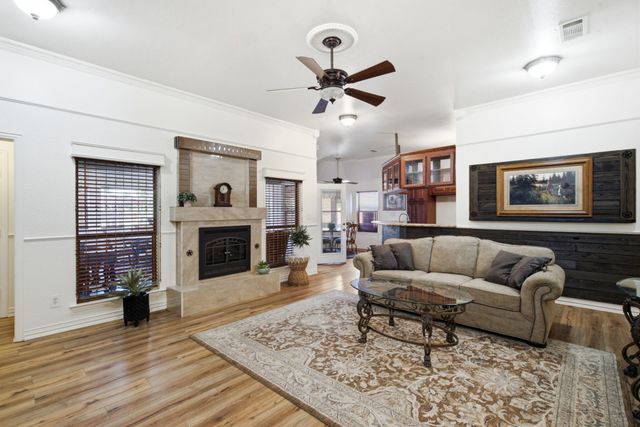 124 Sanchez Creek Court, Weatherford, TX 76088