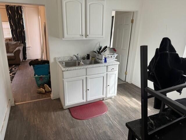 1319 W Groeling AVENUE, Milwaukee, WI 53206