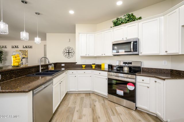 17618 W Crocus Drive, Surprise, AZ 85388