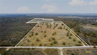 2124 Bugtussle Lane, Luling, TX 78648