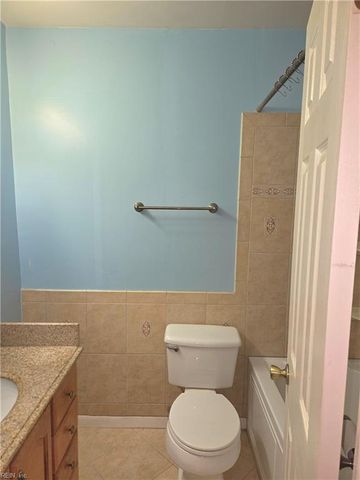 4458 Cherrywood LN, Virginia Beach, VA 23453