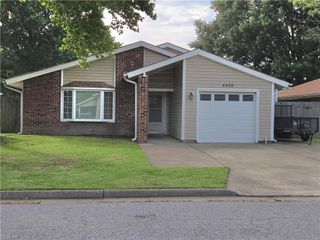 4458 Cherrywood LN, Virginia Beach, VA 23453
