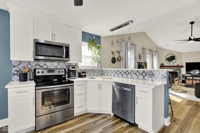 6723 Sundown Drive S, Indianapolis, IN 46254