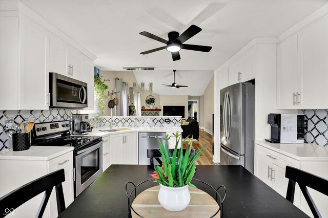 6723 Sundown Drive S, Indianapolis, IN 46254