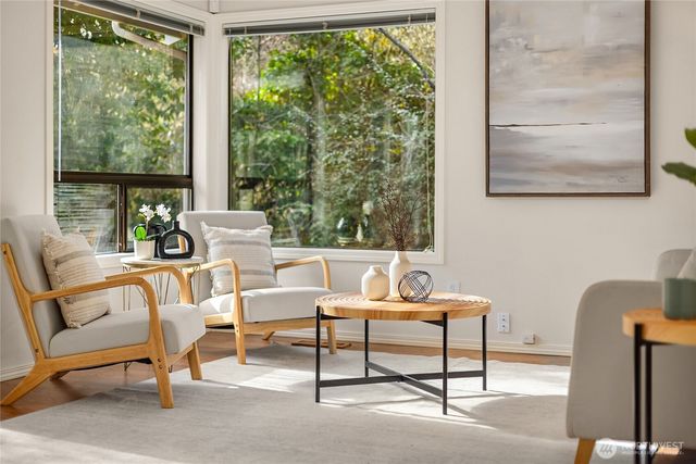 5344 Ruby Place NE, Bainbridge Island, WA 98110