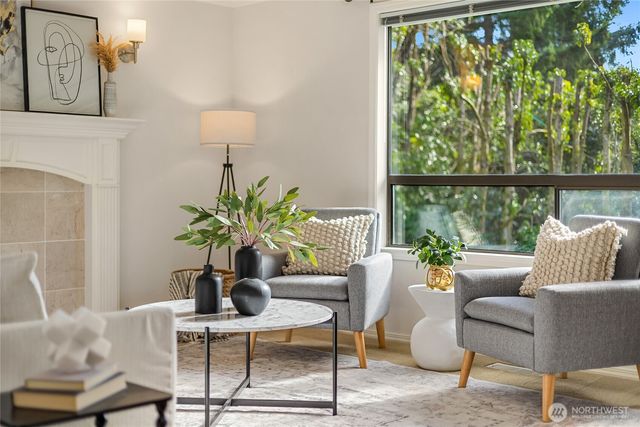 5344 Ruby Place NE, Bainbridge Island, WA 98110