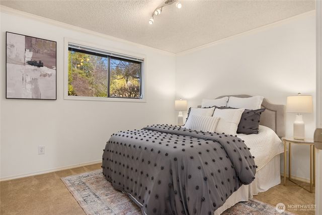 5344 Ruby Place NE, Bainbridge Island, WA 98110