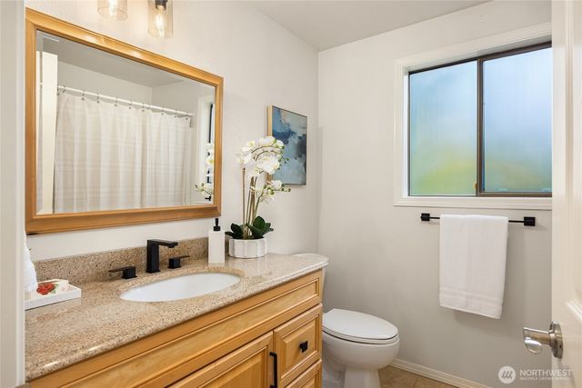 5344 Ruby Place NE, Bainbridge Island, WA 98110