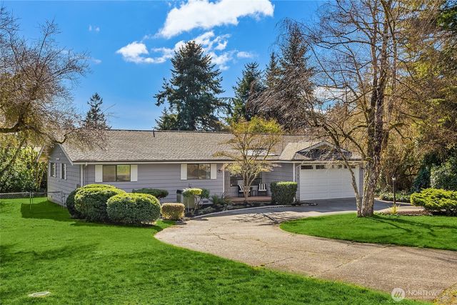 5344 Ruby Place NE, Bainbridge Island, WA 98110