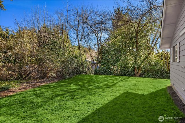 5344 Ruby Place NE, Bainbridge Island, WA 98110