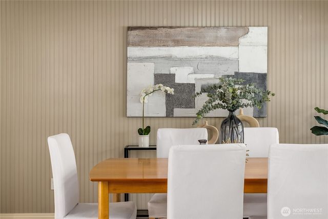 5344 Ruby Place NE, Bainbridge Island, WA 98110