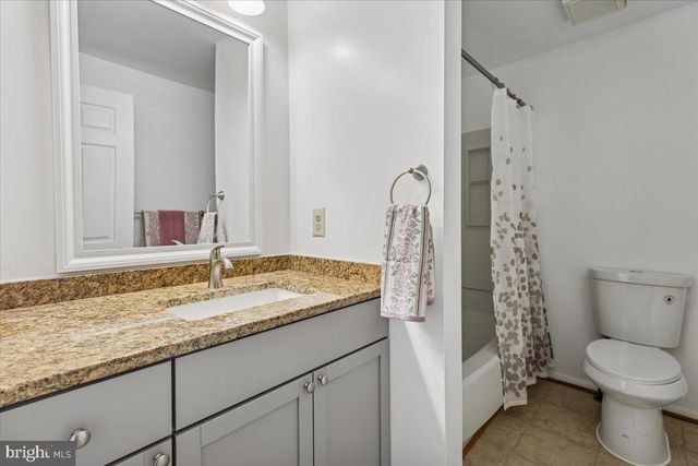 10921 HARPERS SQUARE CT, Reston, VA 20191