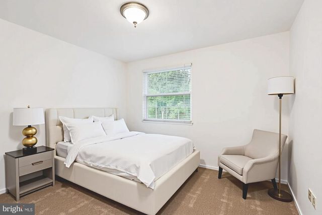 10921 HARPERS SQUARE CT, Reston, VA 20191