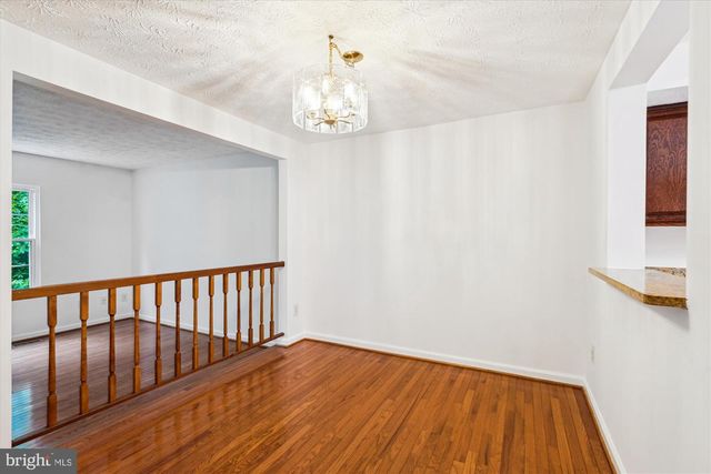 10921 HARPERS SQUARE CT, Reston, VA 20191