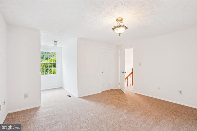 10921 HARPERS SQUARE CT, Reston, VA 20191