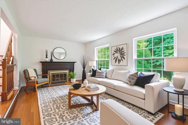 10921 HARPERS SQUARE CT, Reston, VA 20191