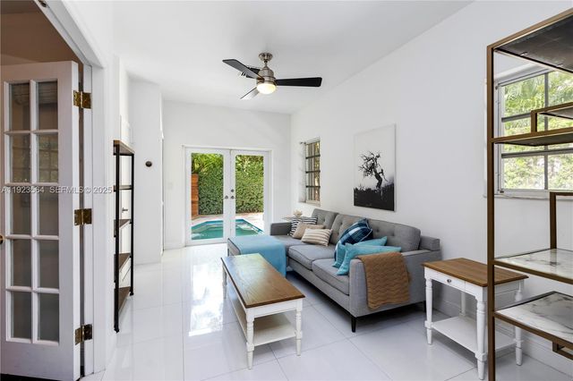 1900 Pizarro St, Coral Gables, FL 33134