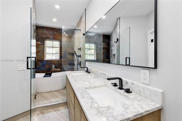 1900 Pizarro St, Coral Gables, FL 33134