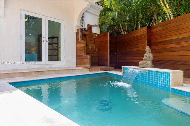 1900 Pizarro St, Coral Gables, FL 33134