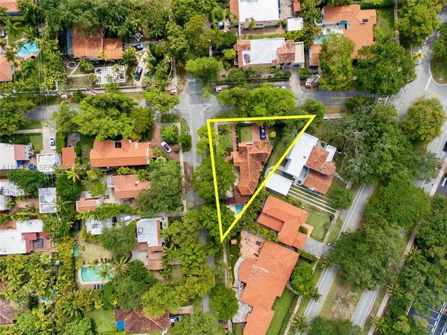 1900 Pizarro St, Coral Gables, FL 33134