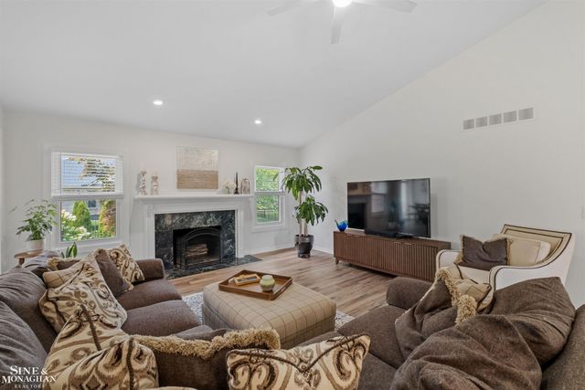 54375 Jeffery Drive, Macomb Twp, MI 48042