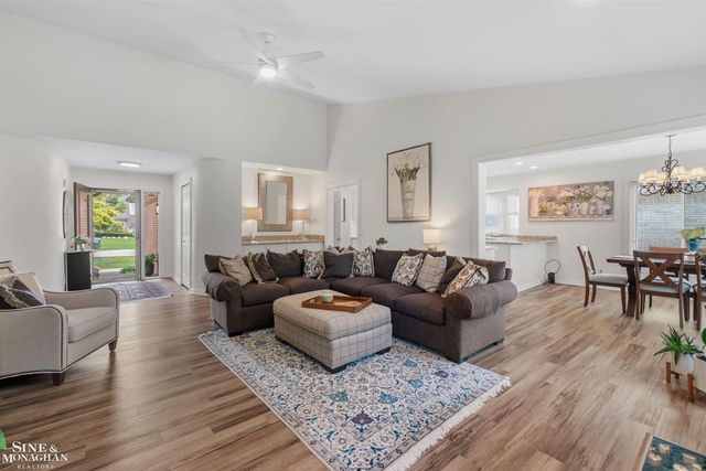 54375 Jeffery Drive, Macomb Twp, MI 48042