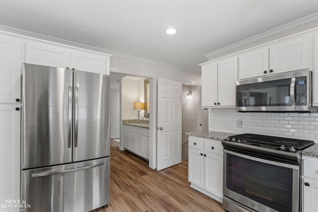 54375 Jeffery Drive, Macomb Twp, MI 48042