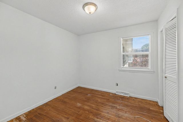3881 Walnut Street, North Charleston, SC 29405