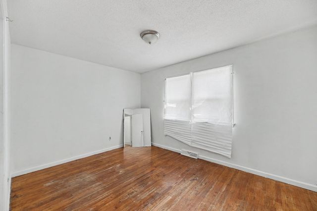 3881 Walnut Street, North Charleston, SC 29405