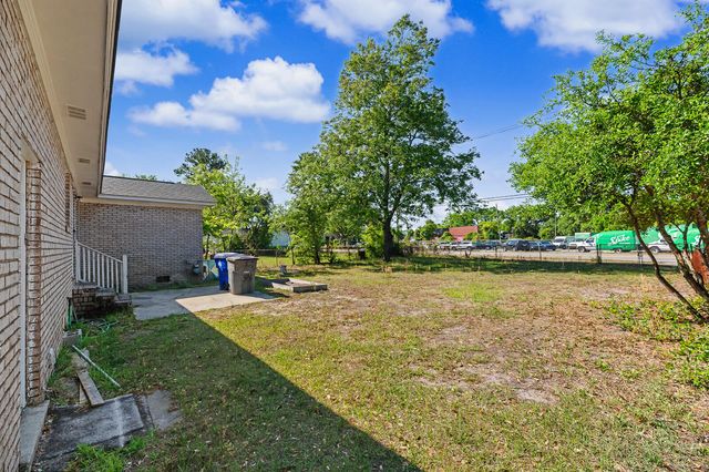 3881 Walnut Street, North Charleston, SC 29405