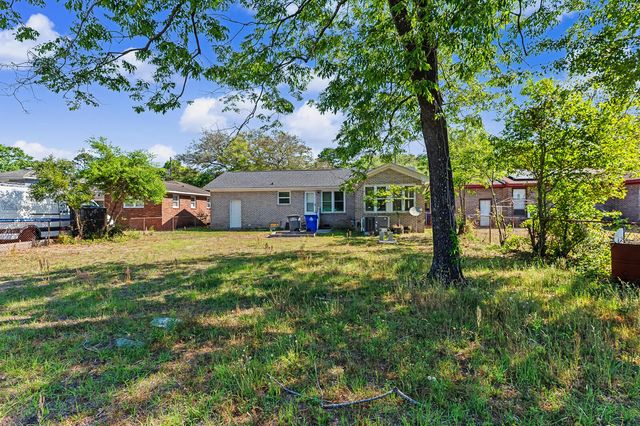 3881 Walnut Street, North Charleston, SC 29405