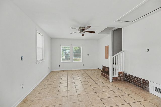 3881 Walnut Street, North Charleston, SC 29405
