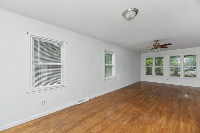 3881 Walnut Street, North Charleston, SC 29405