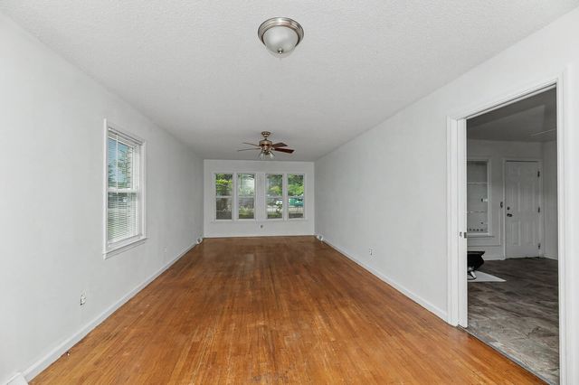 3881 Walnut Street, North Charleston, SC 29405