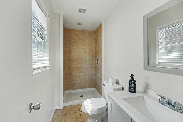 3881 Walnut Street, North Charleston, SC 29405