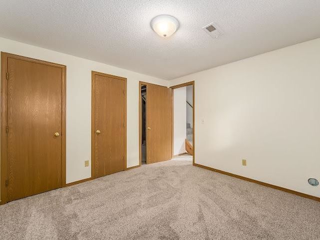 228 W Overlook Dr, Derby, KS 67037