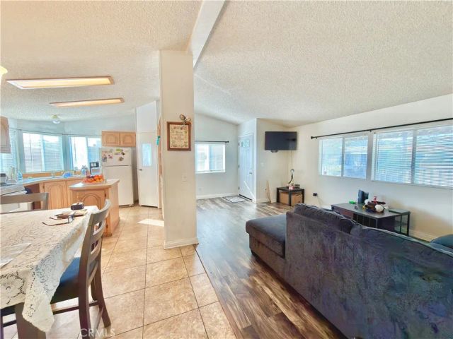 28 Walnut 28, Anaheim, CA 92801