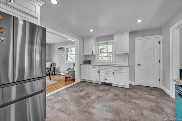 111 Vicki Lane, Hopewell Junction, NY 12533