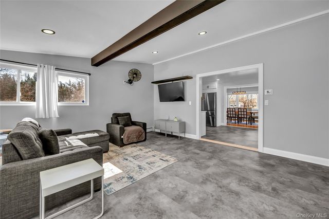 111 Vicki Lane, Hopewell Junction, NY 12533