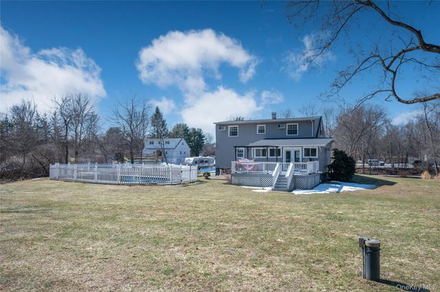 111 Vicki Lane, Hopewell Junction, NY 12533