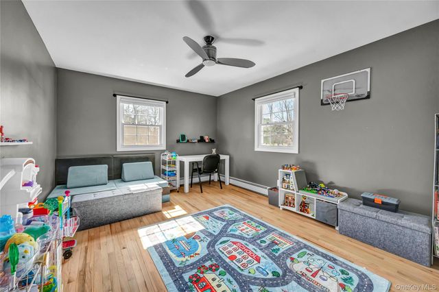 111 Vicki Lane, Hopewell Junction, NY 12533