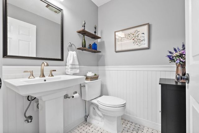16 Alan Rd, Hudson, MA 01749