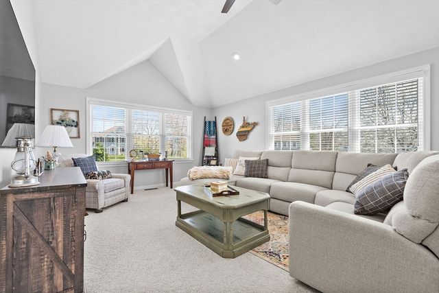 16 Alan Rd, Hudson, MA 01749