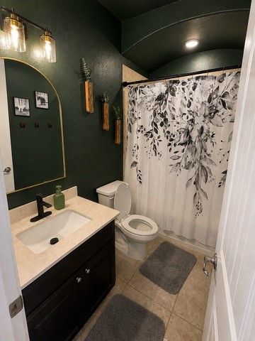 321 Avila Lane, Fort Worth, TX 76052